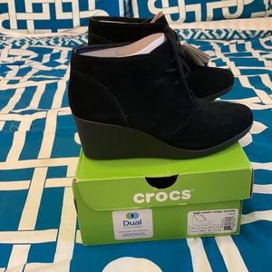 Crocs Leigh Suede Wedge - Black - 6.5 - NWT